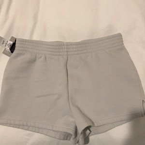 Aritzia Tna cozyAF 2” shorts